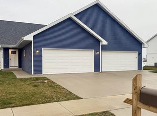 1008 Oregon Parks Ave, Oregon, WI 53575