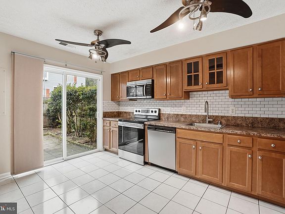 4th image of 6112 Hoskins Hollow Cir #B