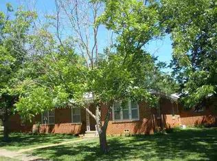1301 W 3rd St, Mc Gregor, TX 76657