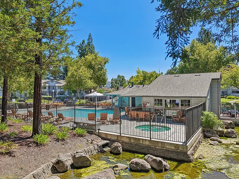 Country Brook Rental Condos — Photo 8