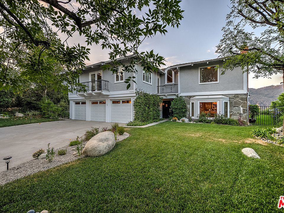 1st image of 23201 W Paloma Blanca Dr