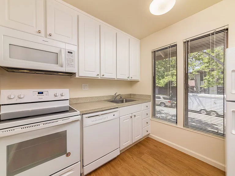 Camelback North Apartments CNM — Photo 17
