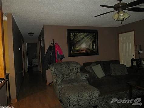 3rd image of 136 Green Willow Ln