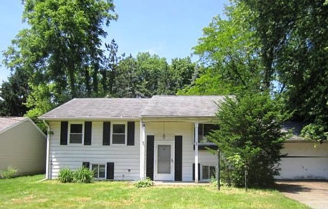 1st image of 1658 Woodcrest Dr