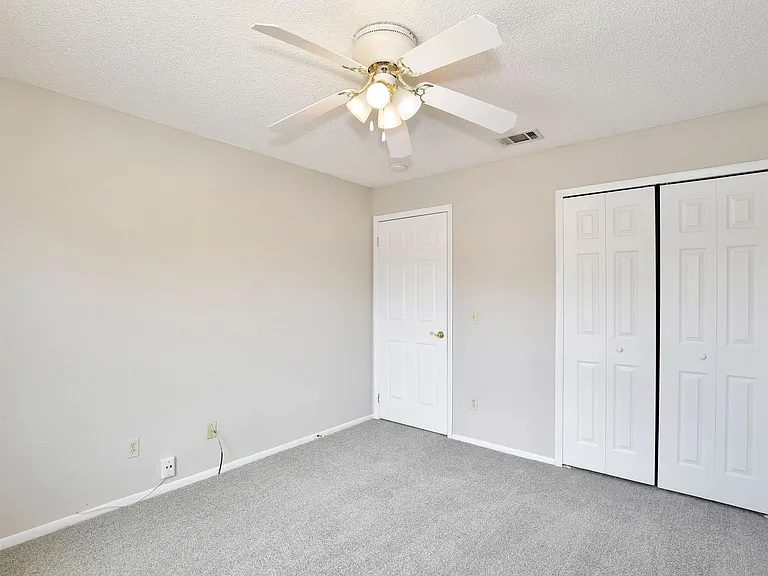 9825 Turf Way #7 — Photo 14