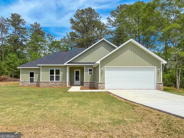 711 Flanders Ct, Dublin, GA 31021