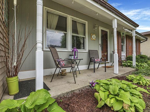 2nd image of 541 Cherrington Rd