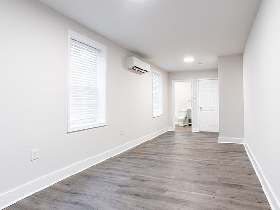 2nd image of 1741 W Ontario St #3