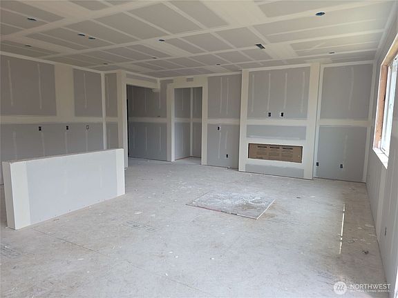 5th image of 867 Smith Street #29
