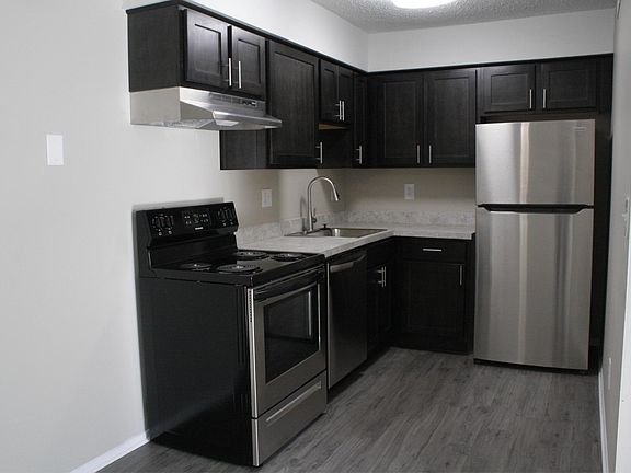 4th image of 27951 Metro Villa Dr #B101