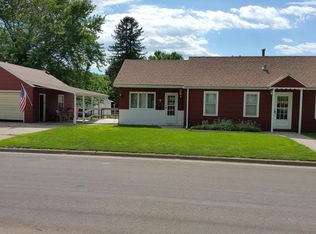 911 12th St NW, Austin, MN 55912