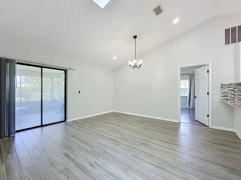 24 Filbert Ln — Photo 8