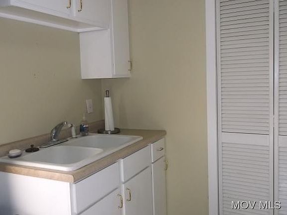 5th image of 1100 37th St