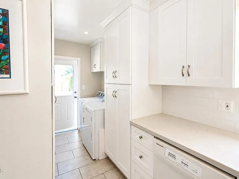 8321 Doris Ave — Photo 14