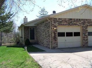 2505 Golden Shores Dr, Fenton, MI 48430