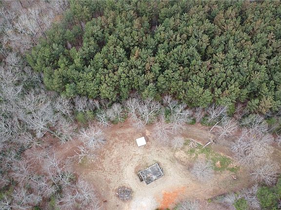 3rd image of 1080 Santee Dr