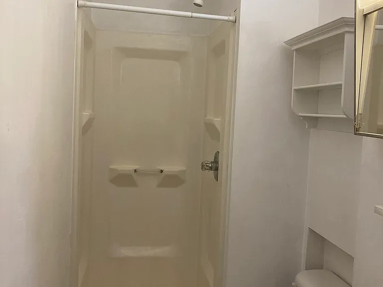 192 Foster St #3B — Photo 5