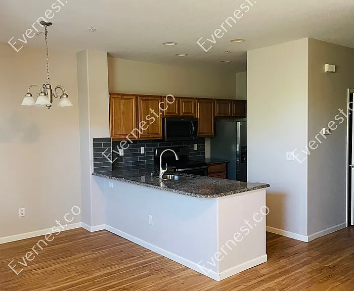 2851 Kansas Dr — Photo 3