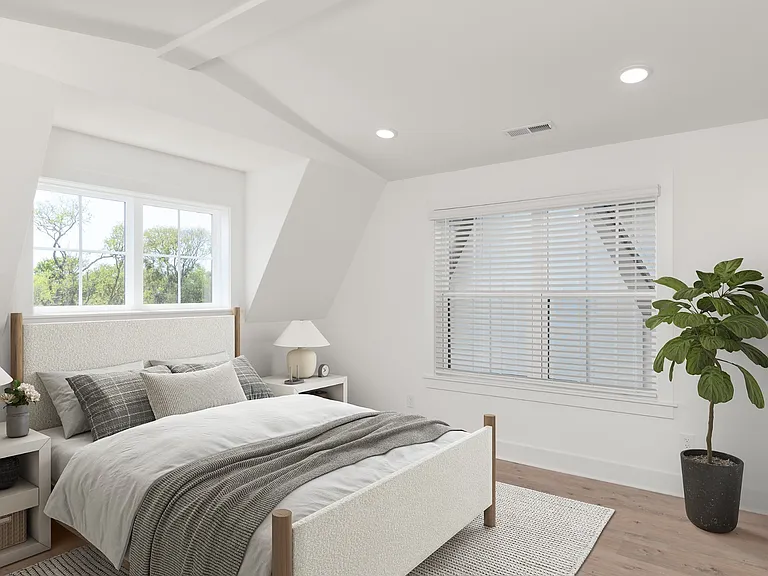504 Edwin St #18 — Photo 9