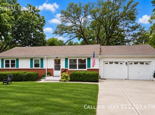 9420 Walmer St, Overland Park, KS 66212