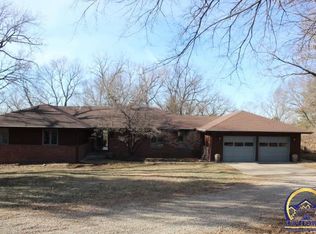 4451 NW Lookout Ct, Topeka, KS 66618