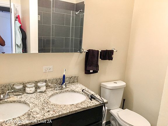 4th image of 2025 W North Ave APT 2B