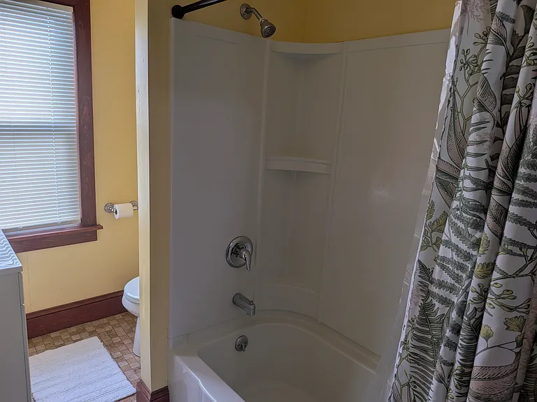 627 N Union St #B — Photo 20
