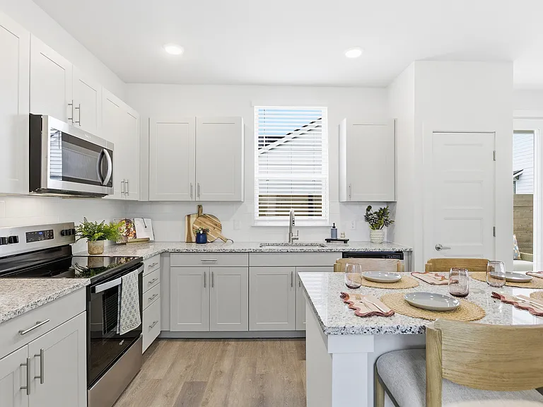 YardHomes Spring West