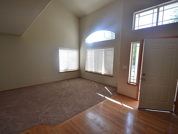 2nd image of 12601 117th Avenue Ct E