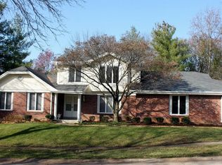 241 Kinderhook Dr, Chesterfield, MO