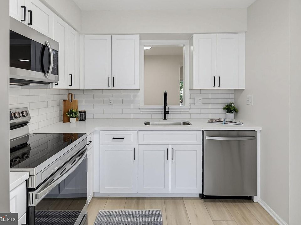 1st image of 2917 McGee Way