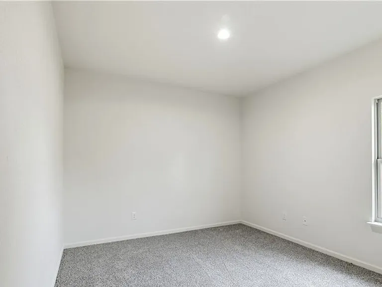 704 Norris Ave — Photo 9