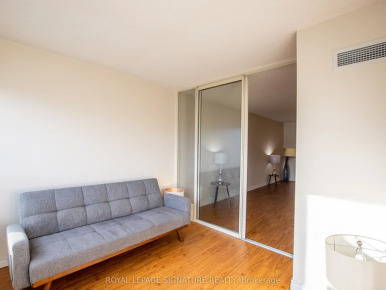 7 Bishop Ave #1604 — Photo 28