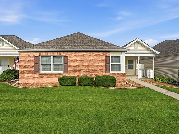 2nd image of 405 Dogwood Ln