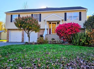 146 Sanford Ave #5, Clinton, NY 13323