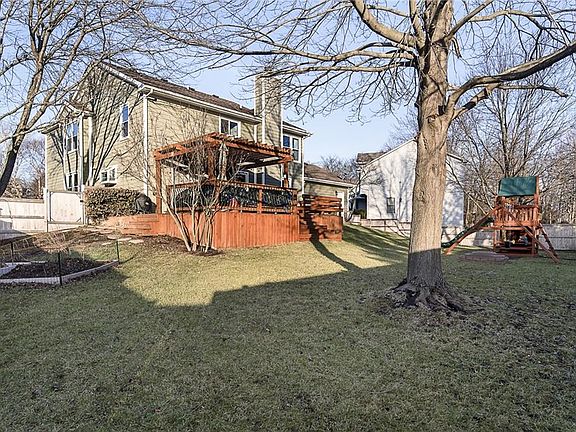5th image of 1123 Clairborne Ct
