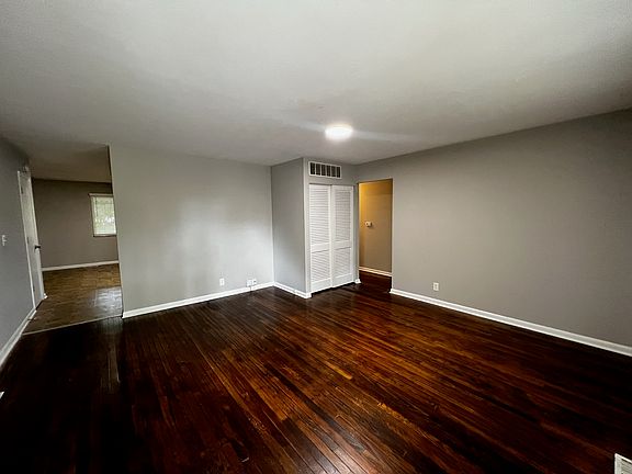 3rd image of 5640 Bertha St