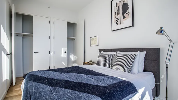 Rented by Nooklyn NYC LLC | media 82