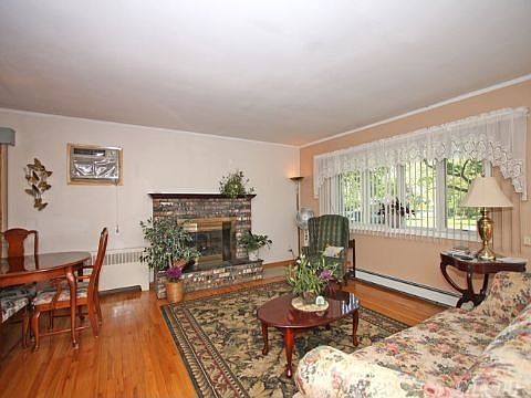 3rd image of 48 Morris Ave