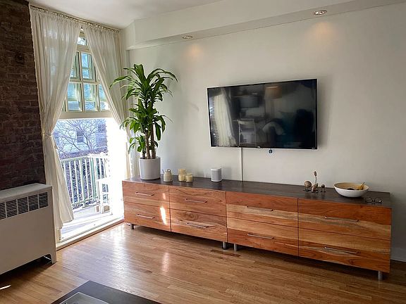4th image of 509 E 77th St APT 3D