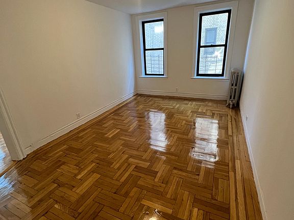 3rd image of 2085 Morris Ave APT B14