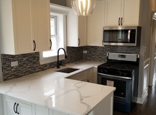 5013 S Luna Ave, Chicago, IL 60638