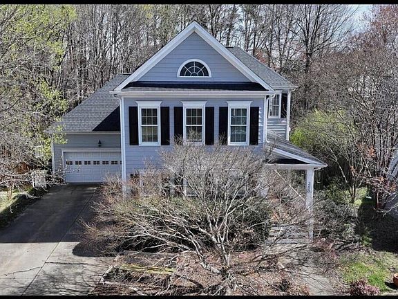 3rd image of 207 Magnolia Bloom Ct