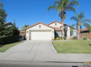 10216 Pyramid Peak Dr, Bakersfield, CA 93311