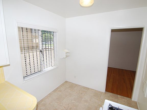 5th image of 108-110 Redondo Ave #2