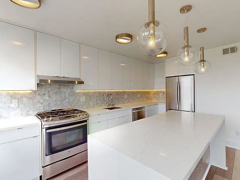 2355 Scott St #10 — Photo 5
