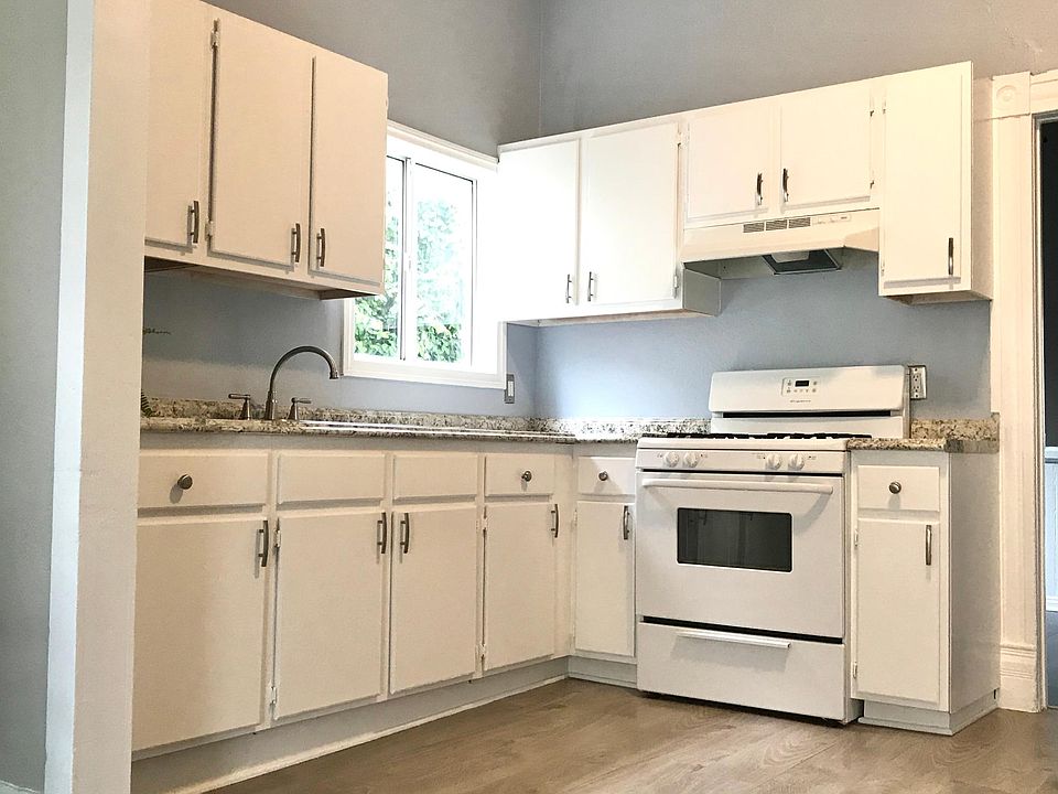 1st image of 337 Dawson St