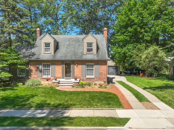 430 S Vernon St, Dearborn, MI 48124