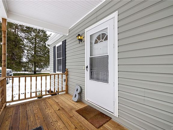 2nd image of 3733 Darbytown Pl