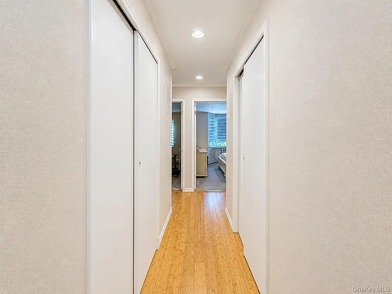 13-09 Michael Ct #164M — Photo 13